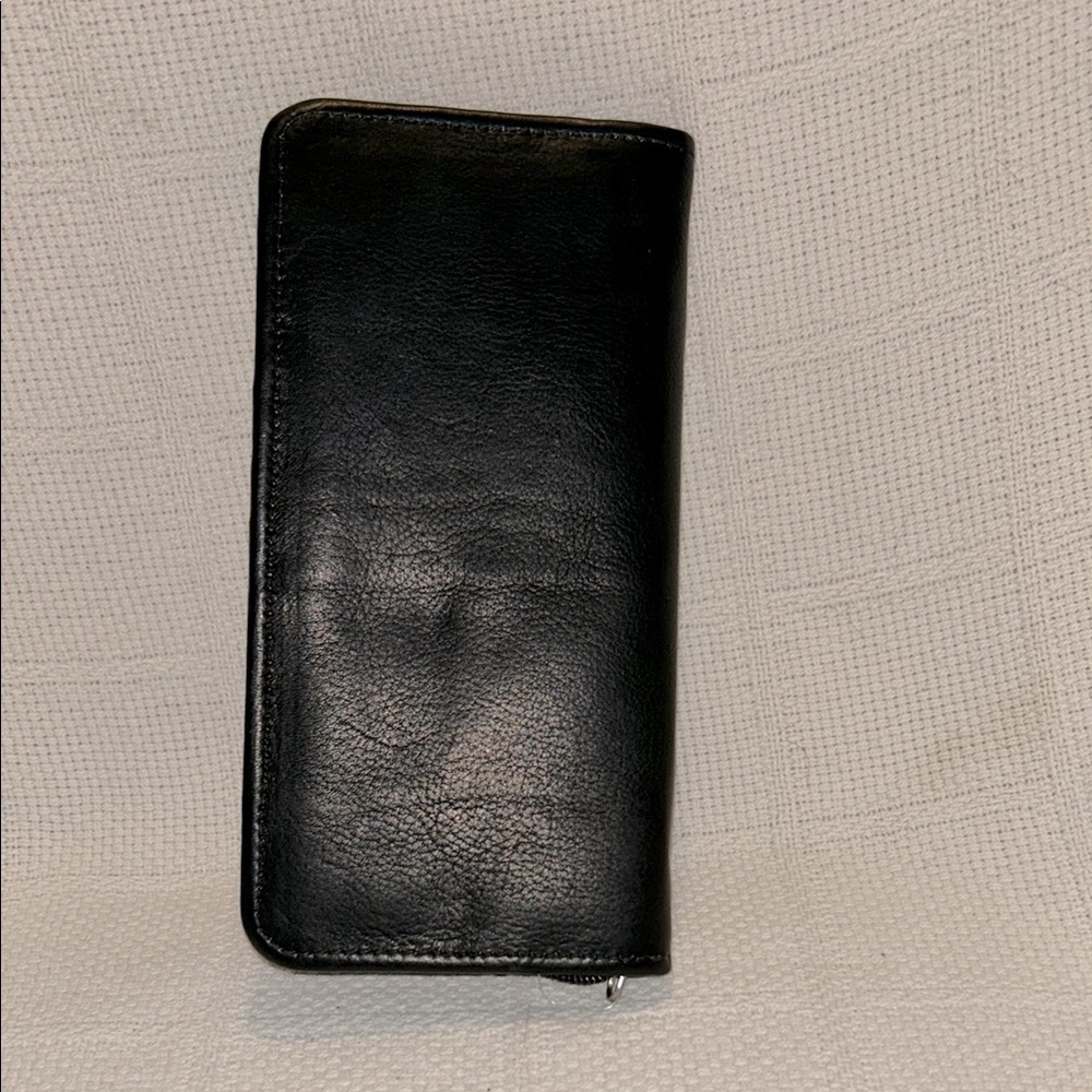 PIEL Sleek Black Leather Wallet - Picture 3 of 8